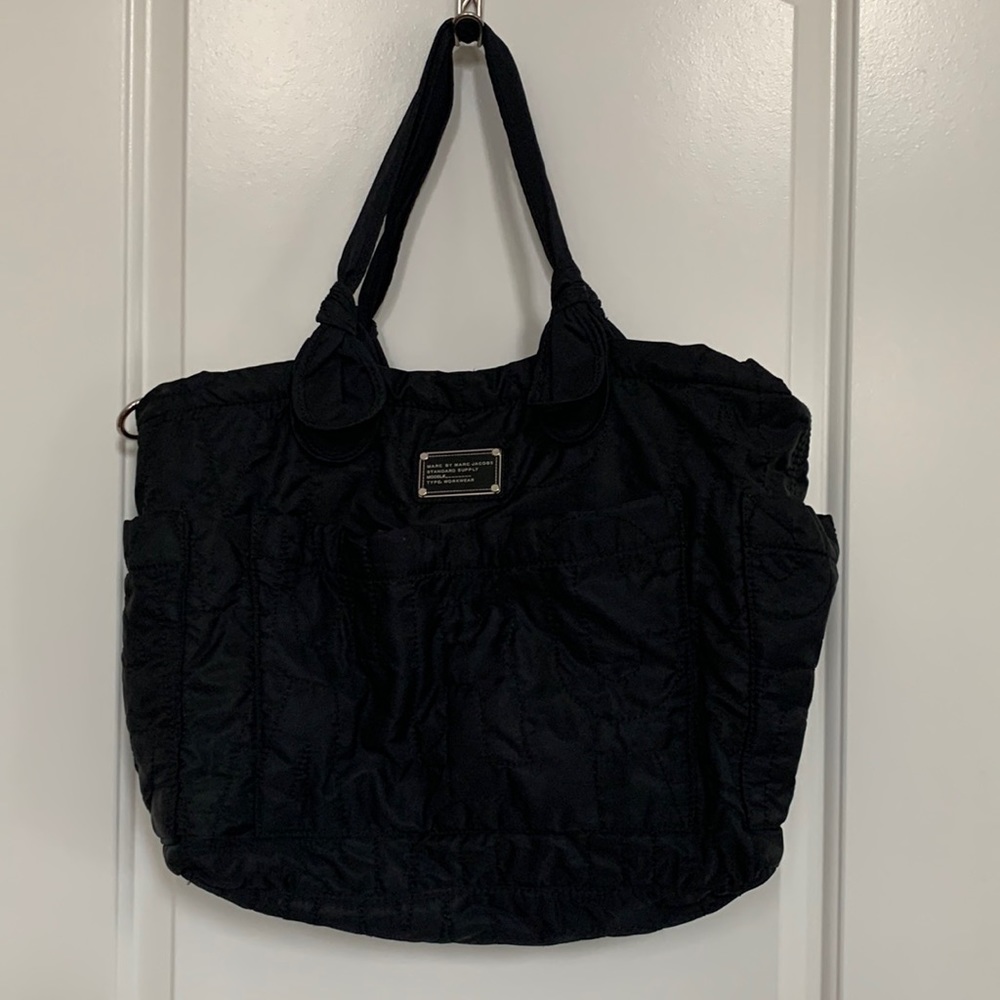Black Marc Jacobs shoulder bag.